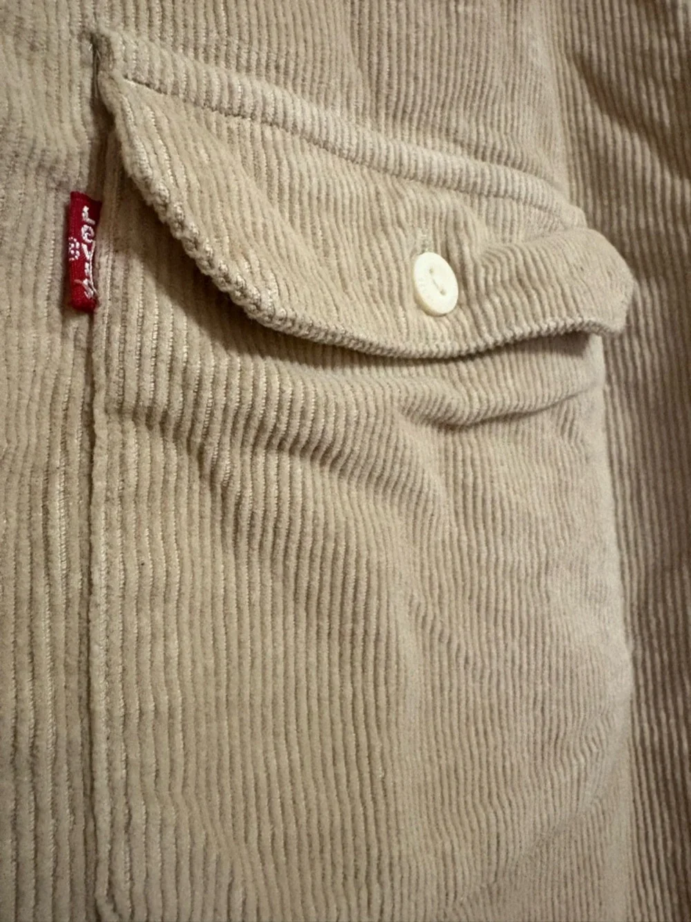 Levi's Cream Corduroy Shirt Jacket with Red Tab - Picture 4 of 6